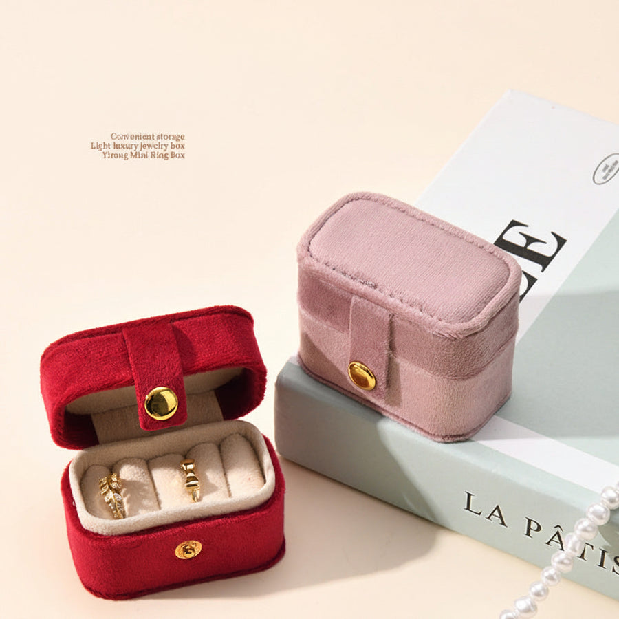 Compact Velvet Ring & Earring Keeper