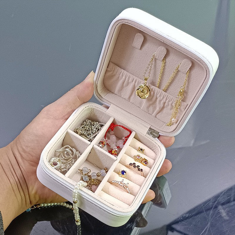 Compact Zip Jewellery Pouch – Portable Ring & Earring Case
