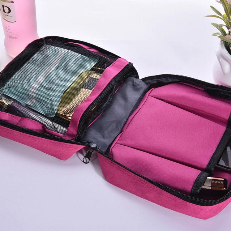 Hanging Travel Wash Bag — Hotel & Holiday Organiser