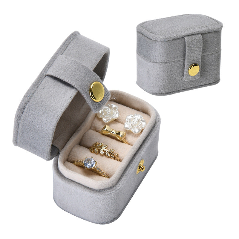 Compact Velvet Ring & Earring Keeper
