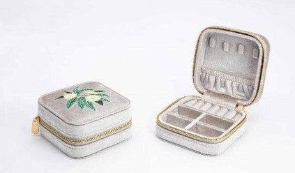 Compact Velvet Jewellery Box – Double-Layer Travel Organiser