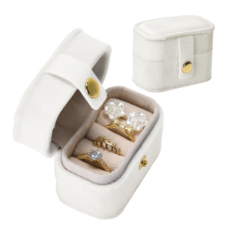 Compact Velvet Ring & Earring Keeper