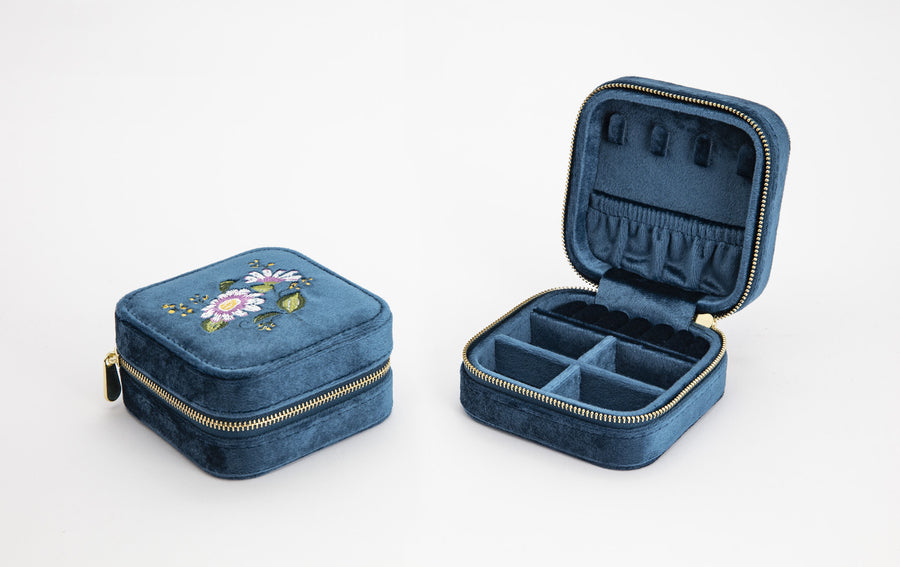 Compact Velvet Jewellery Box – Double-Layer Travel Organiser